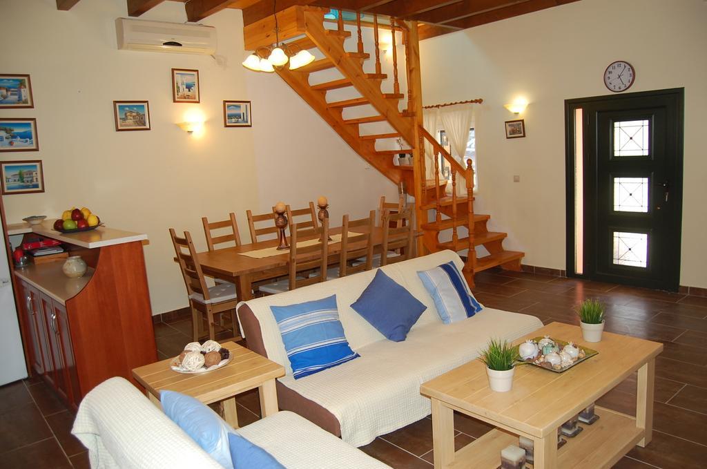 Chris And Nick Corfu Villa Mpoukaris Ruang foto